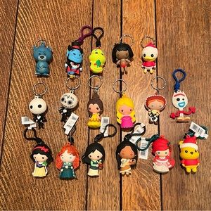 Lot 17 Disney figural bag clips